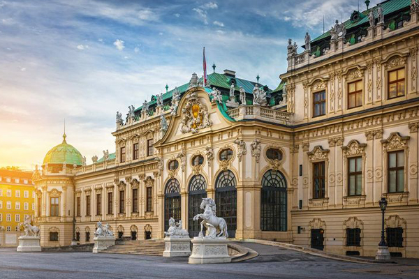 Scenic Alps & Lakes - Switzerland & Austria