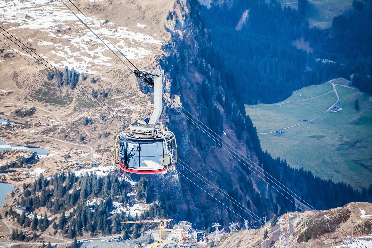 Switzerland Panorama Coach Tour With Paris